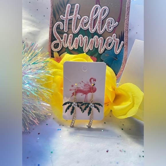 Large Palm tree dangle and drop earrings on gold hooks/tropical/ - Picture 6 of 11
